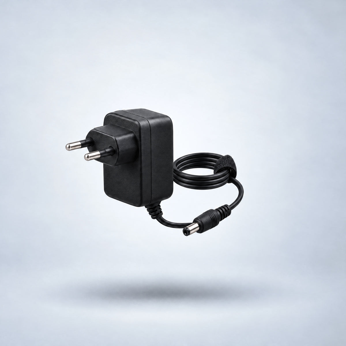 Siltcon 6V DC adapter voor wildcamera met opgerolde kabel en DC-plug